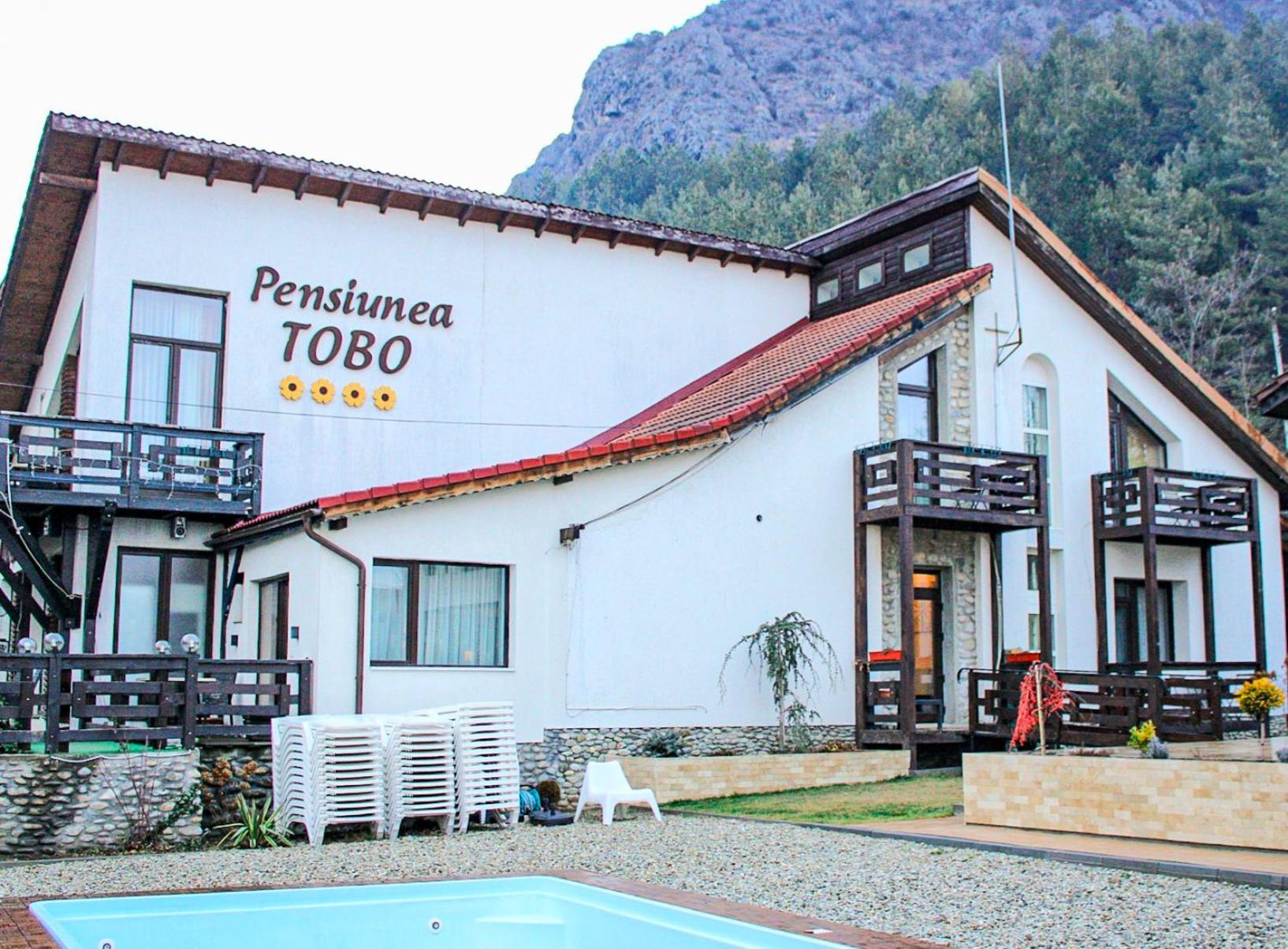 Pensiunea Tobo Baia de Fier Esterno foto